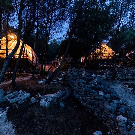 ורבוסקה Plage Cachee - Glamping מראה חיצוני תמונה