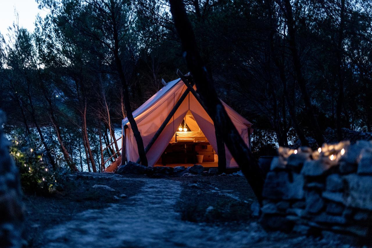 ורבוסקה Plage Cachee - Glamping מראה חיצוני תמונה